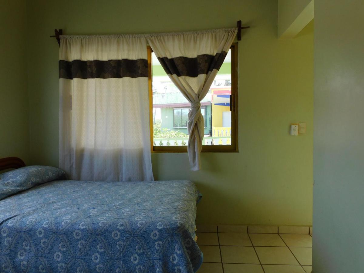 Отель Casa De Huespedes Yoli By Rotamundos Playa Chachalacas Экстерьер фото